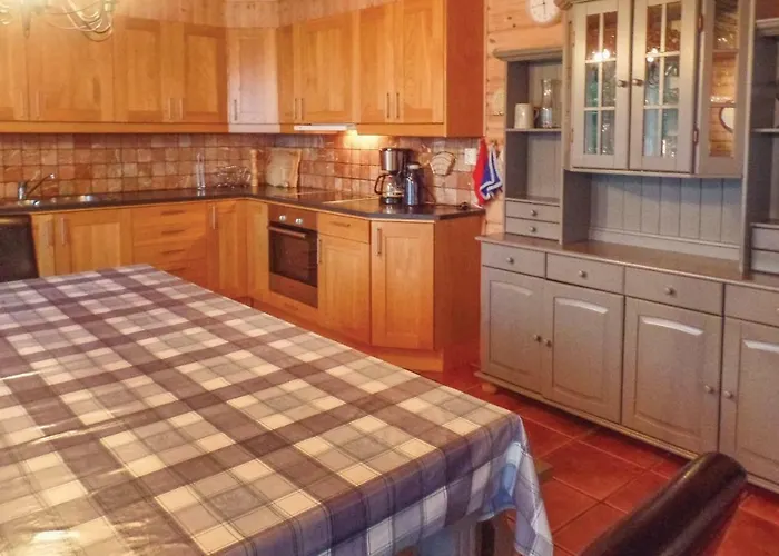 Stunning In Lindesnes With Sauna * Svinoy