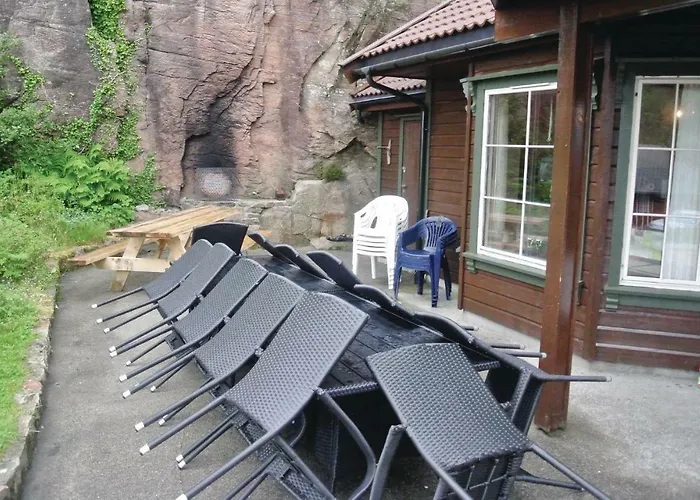 Stunning In Lindesnes With Sauna Jåsund