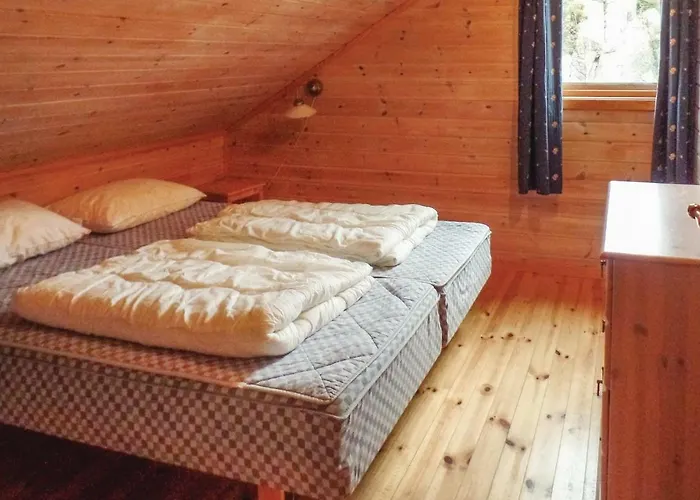 Stunning In Lindesnes With Sauna Jasund